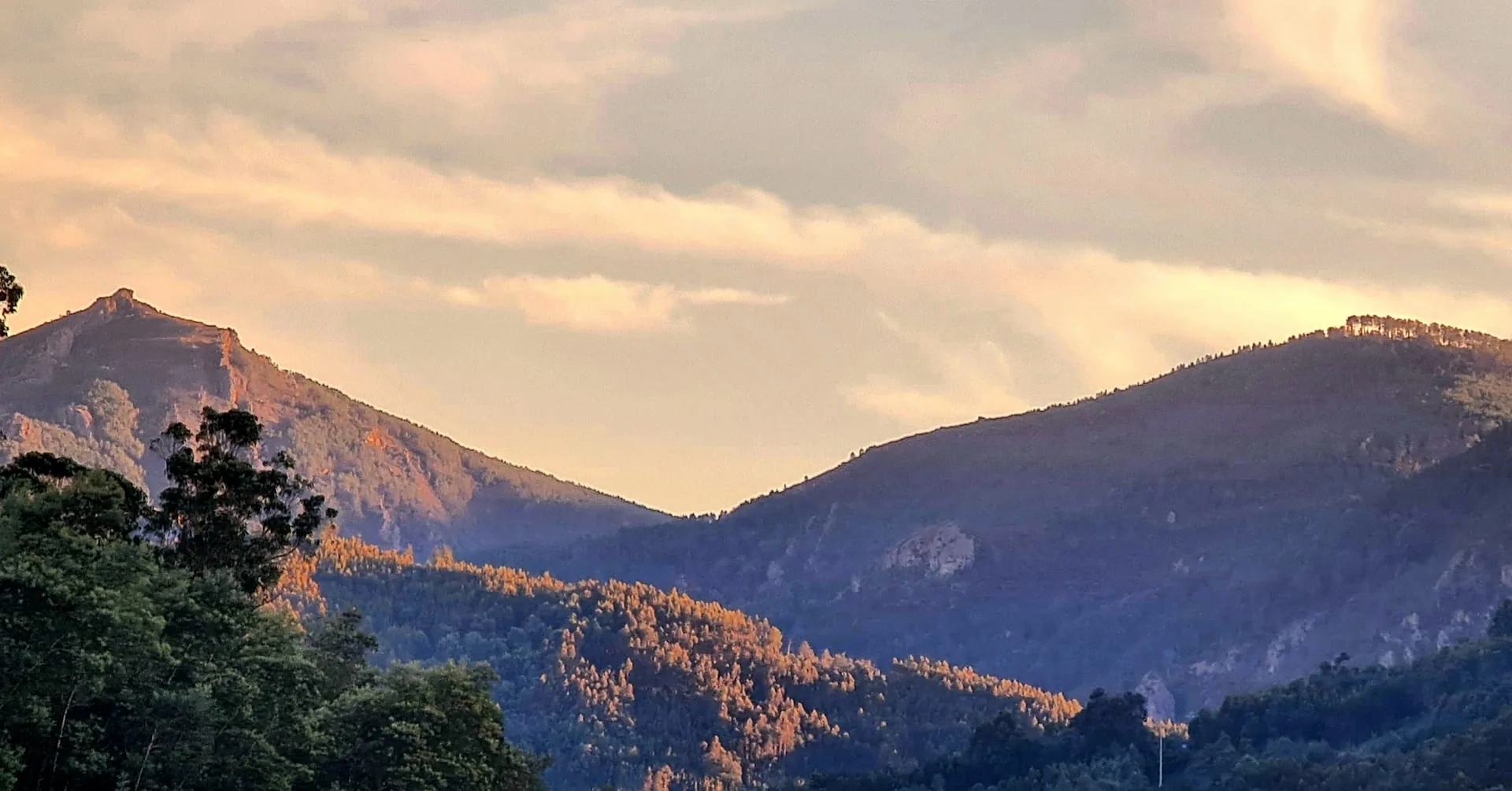 Serra do Açor ao pôr-do-sol a partir da Lemon House